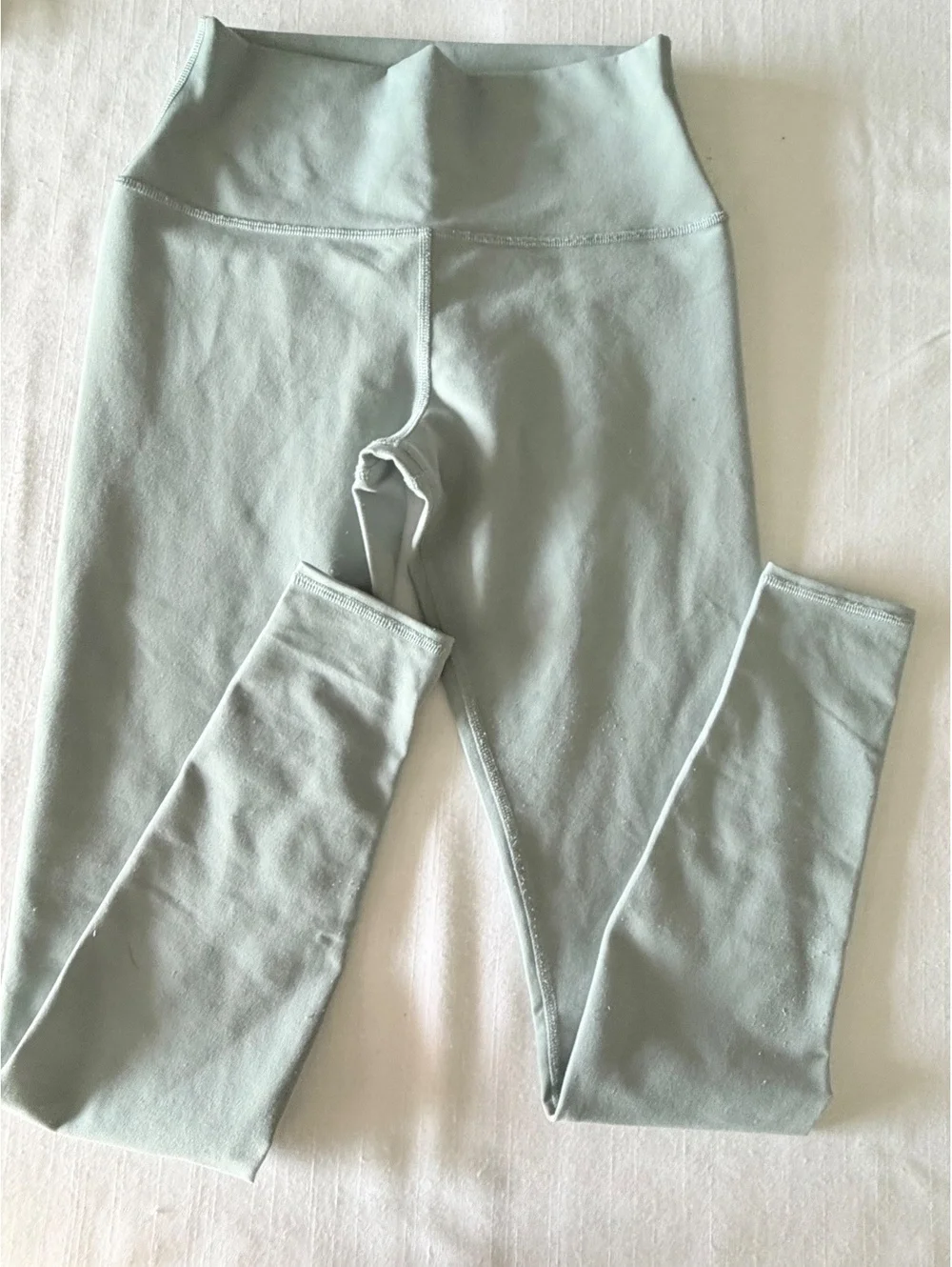 Alo Yoga High Waist Leggings Size Small in Light Sage Green